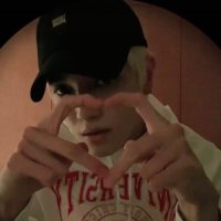 gwen (@loverofty) 's Twitter Profile