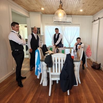 AlmaMoir's profile picture. 