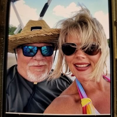 callmerw's profile picture. world's greatest husband, dad, paw paw, and boss