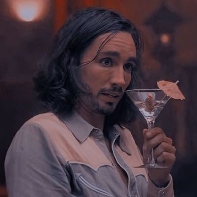 -My name is Klaus,and I am an alcoho...Sorry,that's the wrong meeting.🥃