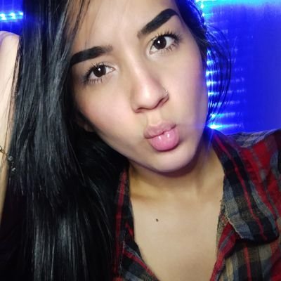 🎮 Jugadora de Tibia 🎮
Vunira ♡
EK 666 MS 504🐰
Venezolana