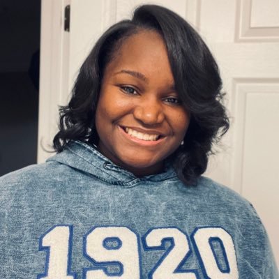 Cancer ♋️Living my dreams as I achieve my goals. #veteran #LUGrad 💙🕊