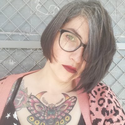 Iriabragadopoet's profile picture. Poeta e feminista