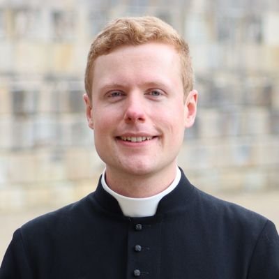Christian | Priest | Curate Without Portfolio | @CarmeliteWay | @SodalityOfMary | he/him |  Own views