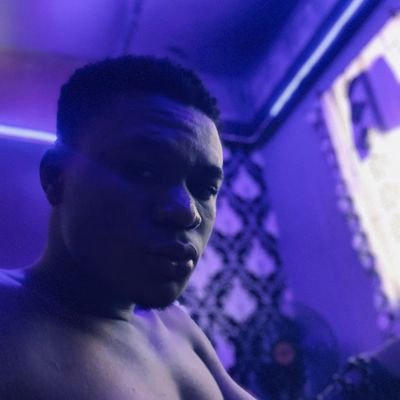 I wait for better days...
Hiphop wrld.