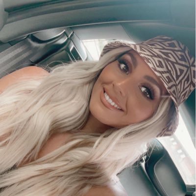 libbycarr19's profile picture. 25 | Newcastle 🥂🤍