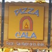 Somos una empresa dedicada a la Gastronomía de Calidad, ven a probar nuestras Pizzas, Pasteles, tragos, vinos y lo más rico que un Horno de Piedra pueda hacer.