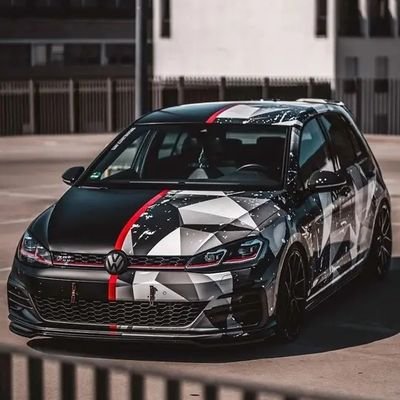 thestraki's profile picture. 