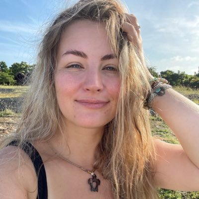 denisova_anka's profile picture. Entrepreneur, writer, dreamer 💙