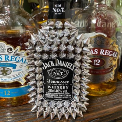 #ウィスキー🥃🔰 毎日ハイボール 酒好き ツーリング好き キャンプ好き 競馬🏇 無言フォロー失礼します 2000Flstc乗り