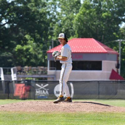 Northridge High School ‘23 insta @payt0nhill_ @GCMapleLeafs_BB