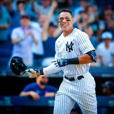 Diehard Yankees Fan, I tweet out updates for the Yankees! #RepBX #Yankees