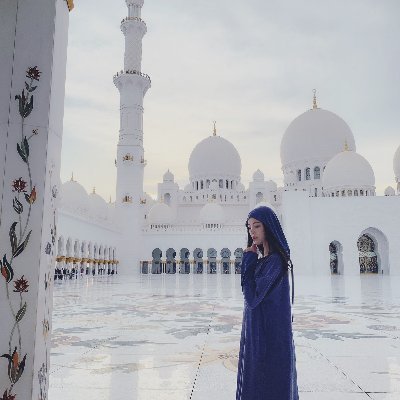 Emily91583703's profile picture. I am most afraid of being mediocre in my life. also comfort yourself ordinary and precious