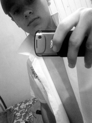 EM/15 Anos/Web Design/Corinthiano/Coca-Cola/Chocolate/twitter 24hr :D/Qué mais..
Clica e verás http://t.co/d01UQC7ErA