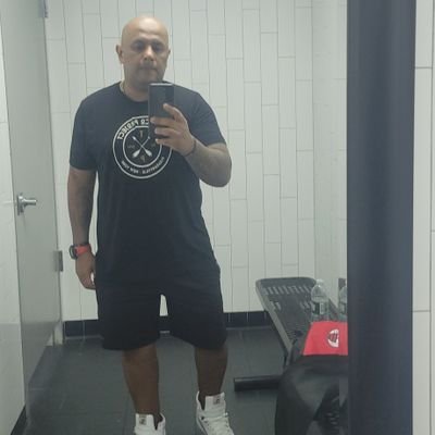 alexvidal3175's profile picture. me preguntaron por q amo tanto a Dios y les dije ; por q a pesar de haberme alejado tanto de el ; el jamas me abandono ... 🙏♥️🥲