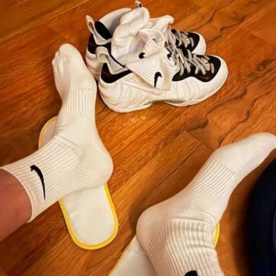 kekoukelexuebi1's profile picture. 西宁的dd，可单人可多人，合适健康的来
1，不要问有没有地方，想约的就自己找地方
2，可以加v，可以软件，但是不要发假照，
3，年龄，20-38之间，鸡，16以下的，10-14最好
4，本人属于小熊，不合适就不用联系
5，请主动一点，谢谢