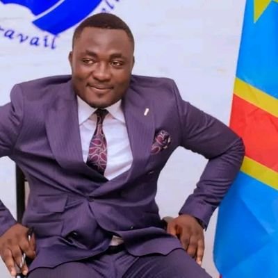 PrƩsident des Ʃtudiants de l'ISTA
ingƩnieur en gƩnie Ʃlectrique dƩpartement Ʃlectronique
leader des jeunes entrepreneur et responsable de Delta disign constru