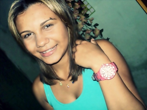 , uma pessoa alegre & simpatica afim de conhecer novas amizades *-*