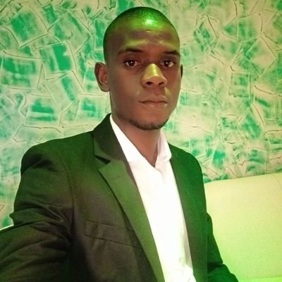 AlhassaneFita's profile picture. Déterminé à réussir ma vie à tout prix