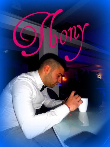 Thony1926's profile picture. 