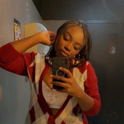 Elviraperfect97's profile picture. Queen of my destiny. spend time with music. Licence en Communication et marketing. from Togo 🇹🇬 kdrama addict and fan of BTS IG : elvirarose62 Snap: elvire07