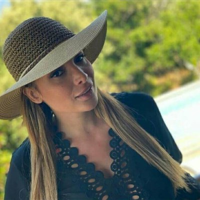 08Sheron's profile picture. I love my self ❤️🌹