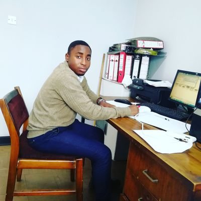 ASHLEYCHAKUCHI2's profile picture. 