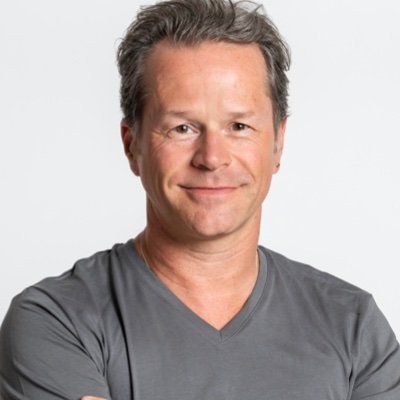 Co-Founder @startup300. Business angel and passionate entrepreneur. Still curious after all this years. And: I LOVE to work out.