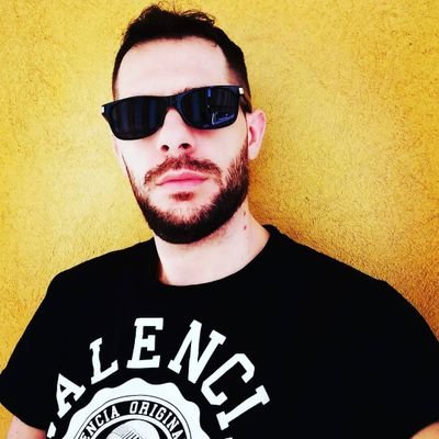 giufris's profile picture. MSc Molecular & Health Biology 🧬🧑🏻‍🔬
Me maschero da scemo pe’ svià li sospetti, ma intanto denuncio er marcio e er popolo pija nota. Se svejerà? E che ne so