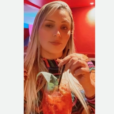 amandinhaaaavz's profile picture. 🍀