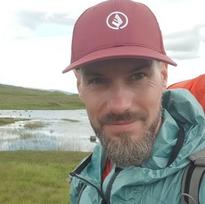 elierosiere's profile picture. Citoyen engagé à #Reims  @placepublique_ @faisonsreims #ReveillerlEurope
#velotaf #zerowaste #ecologie 
Amateur d'arts graphiques, musique, vidéo, BD, foot, NBA