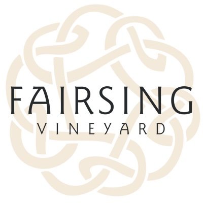 Estate Pinot noir and Chardonnay. Captivating scenic views. Inspired hospitality. Family owned. Oregon. FairsingWines