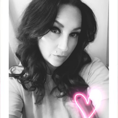 MzJenn2u's profile picture. 