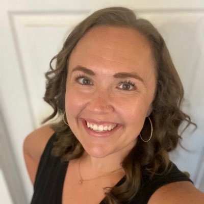 mom of two beautiful girls, educator, photographer, and media nerd 🤓