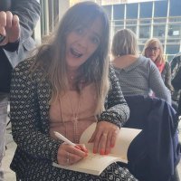 Carla Woodburn 🏴󠁧󠁢󠁳󠁣󠁴󠁿🎶🖋📻🎧🎤👯💖🍻🎉(@carla_woodburn) 's Twitter Profile Photo