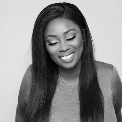 Writer from a different planet🌍 The Introvert Writer😳 human lover😍 addicted to @sarkodie ❤ @peac_hy only boyfriend ❤
