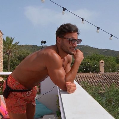 davidethegoat's profile picture. your a liar actress get the fuck out🐐