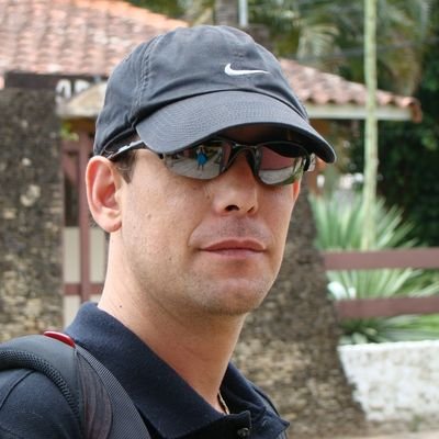 Murci_Vergara's profile picture. Emprendedor que no le achunta a n8 una- Padre de Lucasss- motoquero , bombero de corazón - Idealista - Soñador- ya no soy Creyente de la gente y sus valores