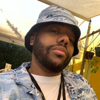 Serious love for coding, community building, and music. Community driven developer | Co- founder of the Black Codes | Mogul