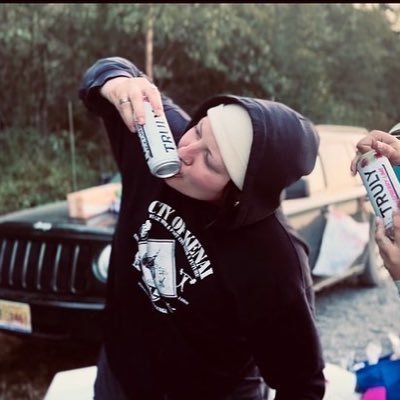 mudbutt_brooks's profile picture. get yoinked | 29 | she/her