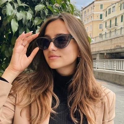 ⬚ 𝗯𝘂𝘀𝘀𝗶𝗻𝗲𝘀 ╱ just twitter acc who likes to help people that need 𝗰𝗼𝗻𝘃𝗲𝗿𝘁 or e-wallet things. ofc 1OO ٪ trusted ›