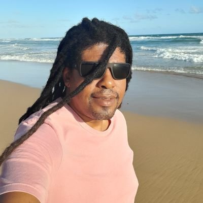 Uma música silente... Interprete, curta, apresente novos arranjos, mas não desafine a nossa canção.