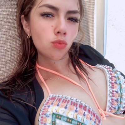 ReynaReynaal2's profile picture. Holi bebes ❤️  Instagram janiz197