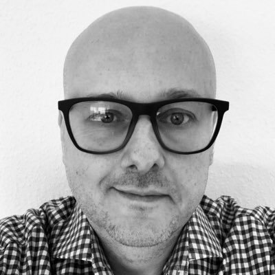 L_Maslowiec's profile picture. Człowiek pracujący, politykujący, liberał.