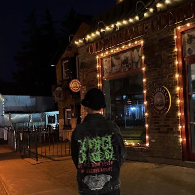 2002cxj's profile picture. 人生如戏