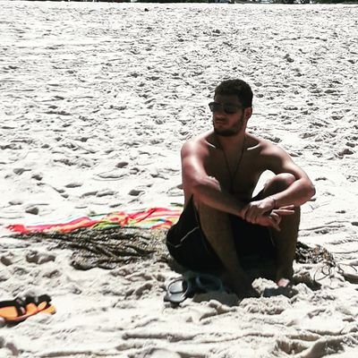 Procuro ver a felicidade nas pequenas coisas😁
Madi in Rio 🏖🌴☀️
+55 (22)😏
Modo Solo
❤🖤
Flamenguista