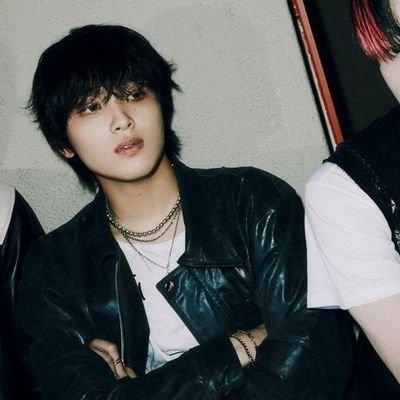 LeeHyuck_20's profile picture. ⠀⠀
             tomando café con jungwoo ★
⠀⠀⠀