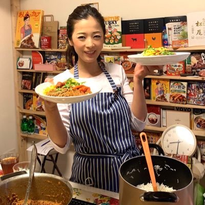 スパイス料理研究家の一条もんこ@monko1215が運営するカレーとスパイス料理の料理教室『Spice Life』。レッスン日程及びご予約専用です。基礎〜応用まで、初心者の方もお気軽にどうぞ。すべてのレッスンは食事付きです。最寄駅は渋谷です。現在ご新規様枠が満席のため、ご予約はキャンセルが出次第募集します。