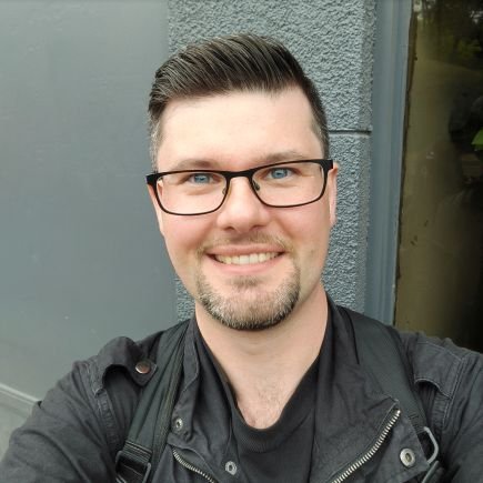 Stocky gay man living near Toronto and married to @ohmagic689.
Nerdy, Vers Top, kind of kinky, DM for Hire (Also, I run D&D games)