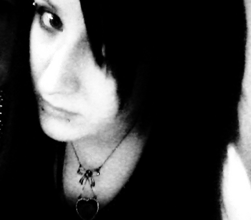 Loora7's profile picture. 